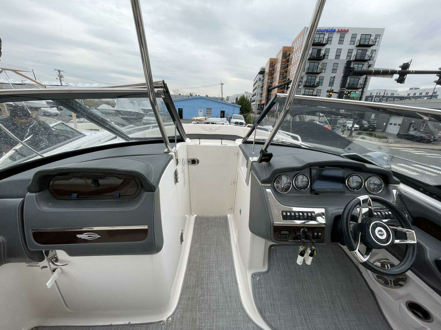 2017 Chaparral 307 SSX - Image 5