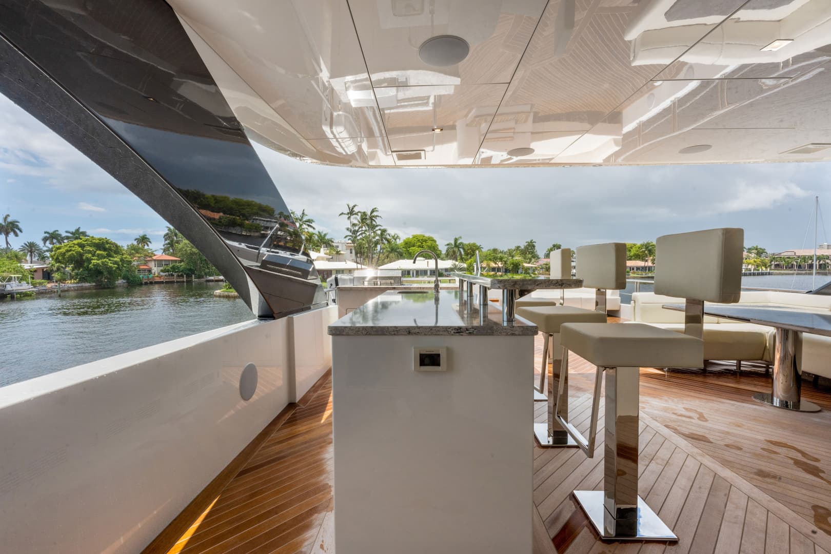 2023 Ocean Alexander 27R - Image 29