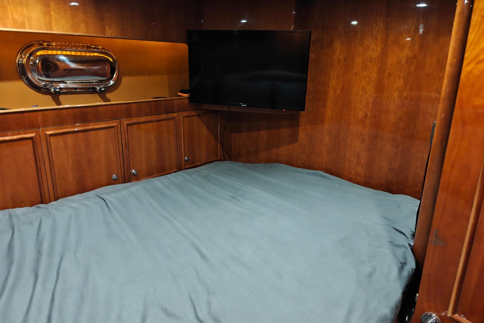 Captain's Cabin Looking Aft