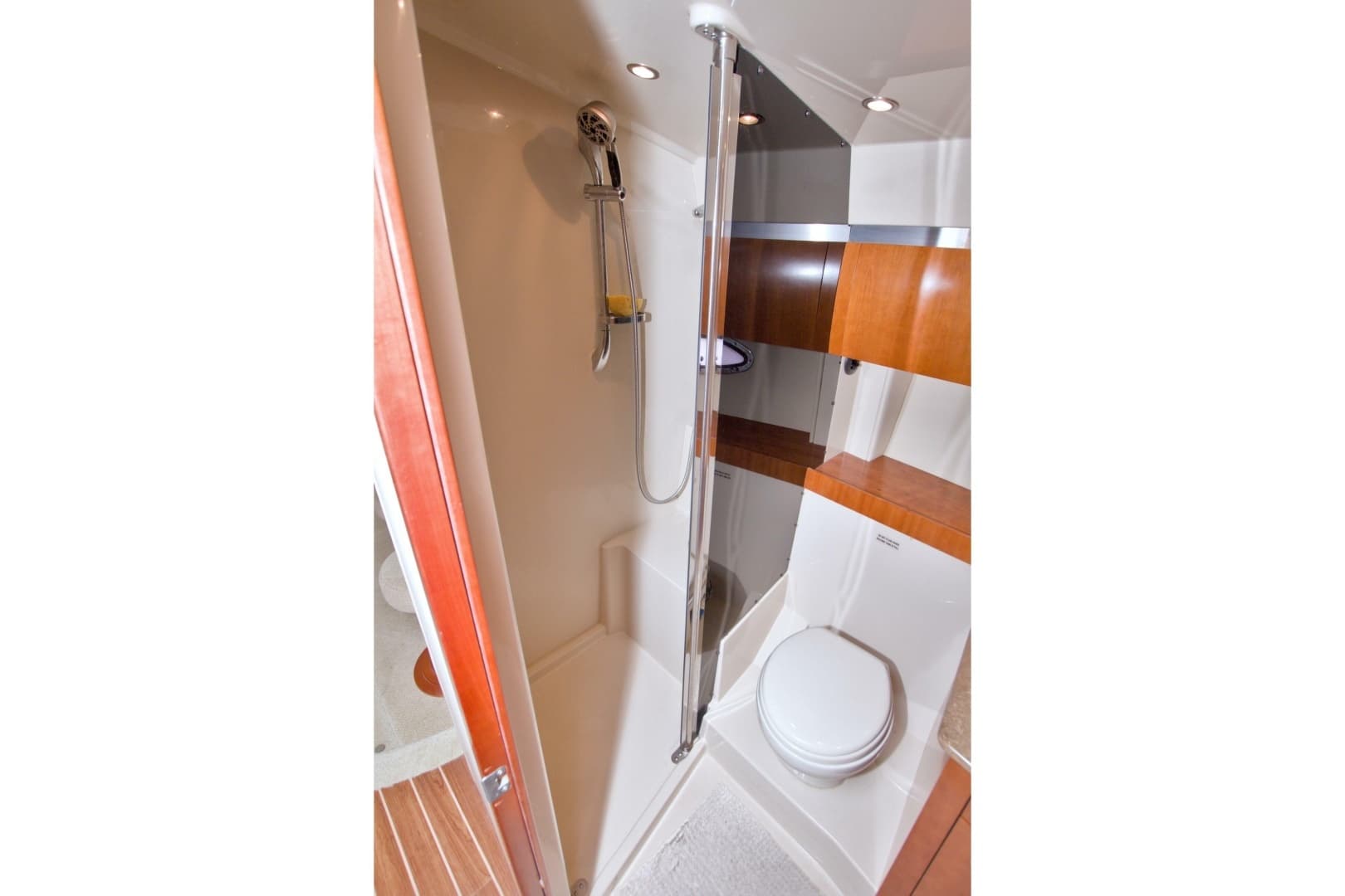 2008 Cruisers Yachts 420 Express - Image 51
