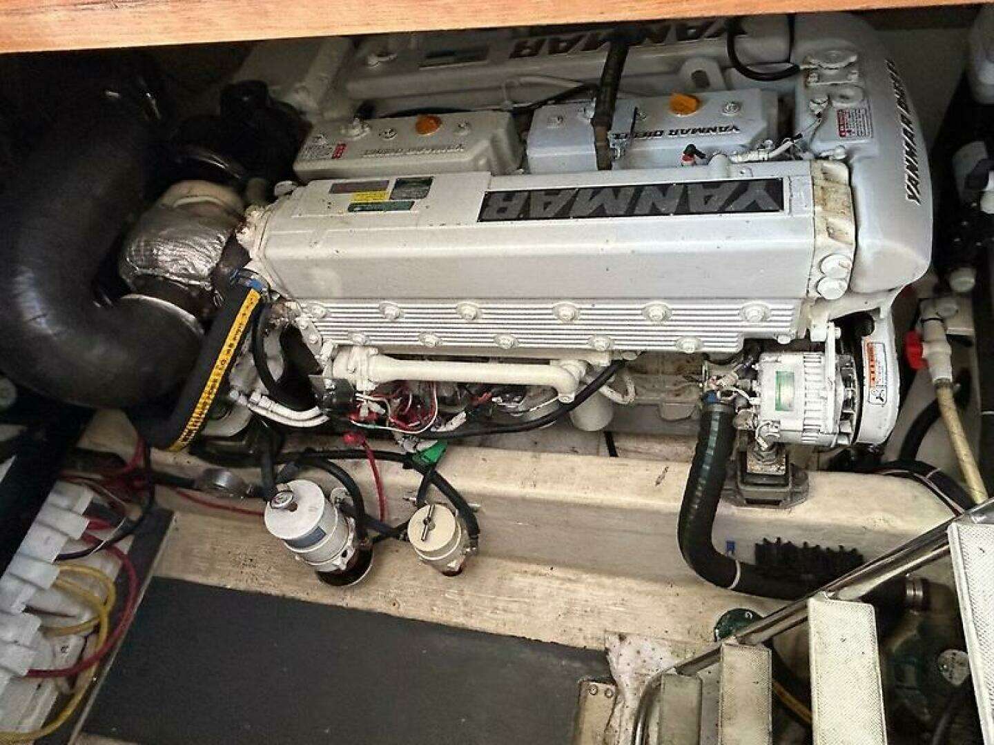 2004 Sabre 42 Express - Image 57