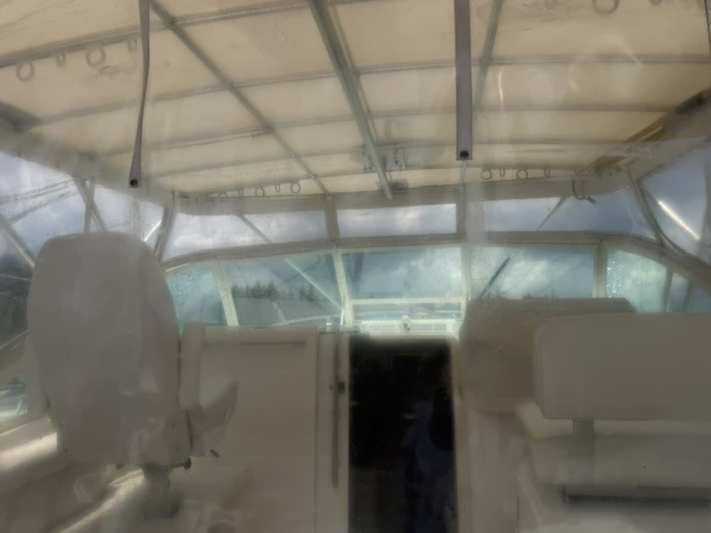 1996 Cabo 31 Express - Image 28