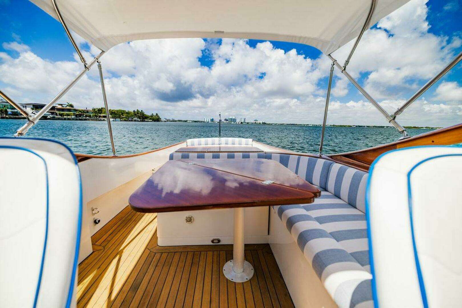 2004 Hinckley Talaria 29 R - Image 26