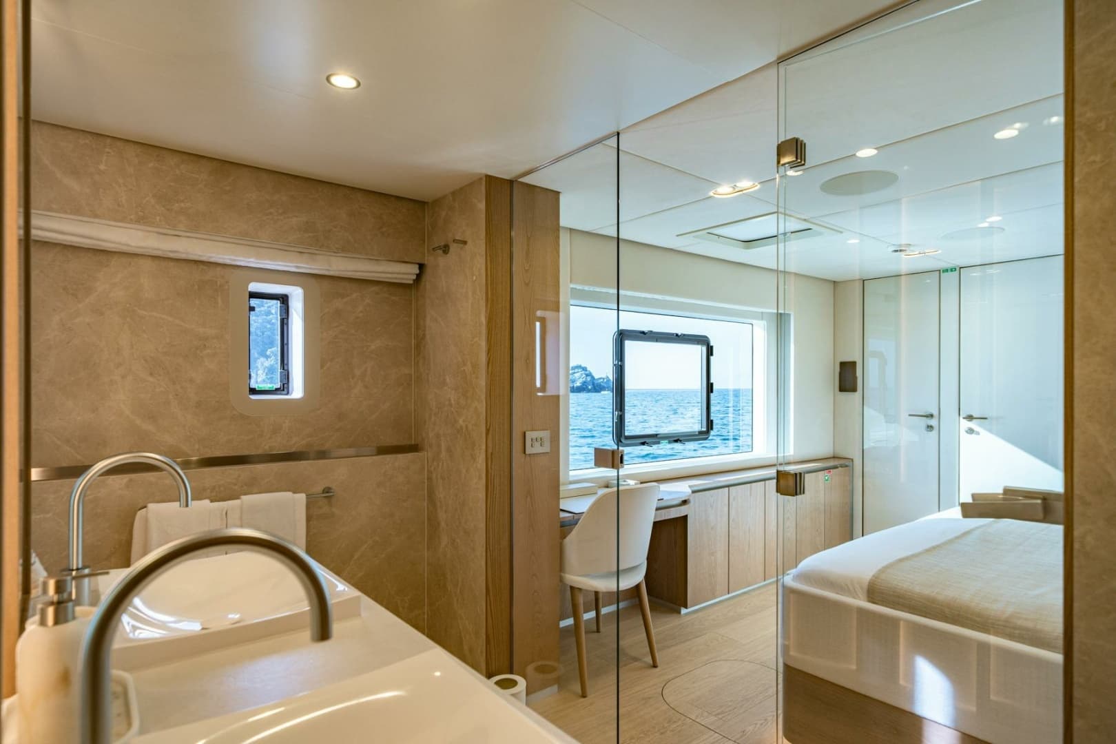 2025 SUNREEF YACHTS Sunreef 100 Power - Image 43
