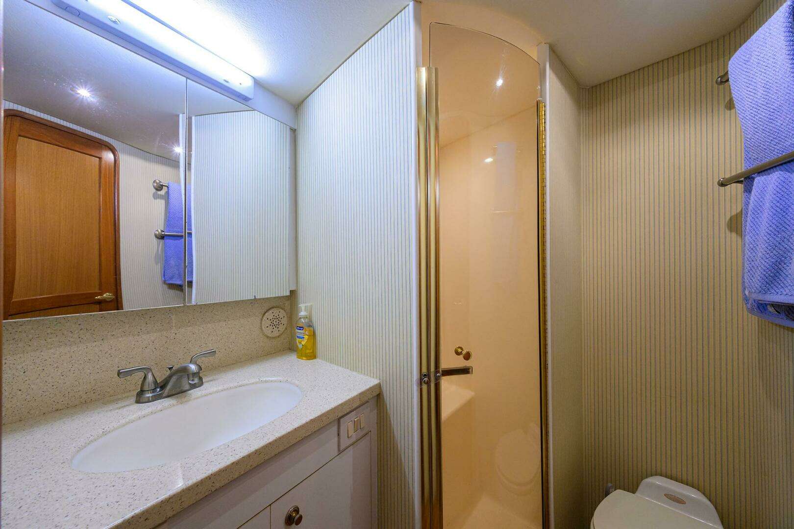 2004 Ocean Yachts 50 Super Sport - Image 15