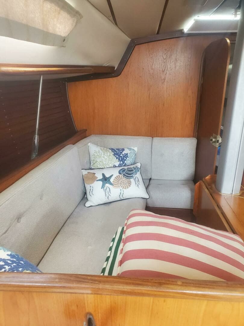 1985 Beneteau First 375 - Image 22
