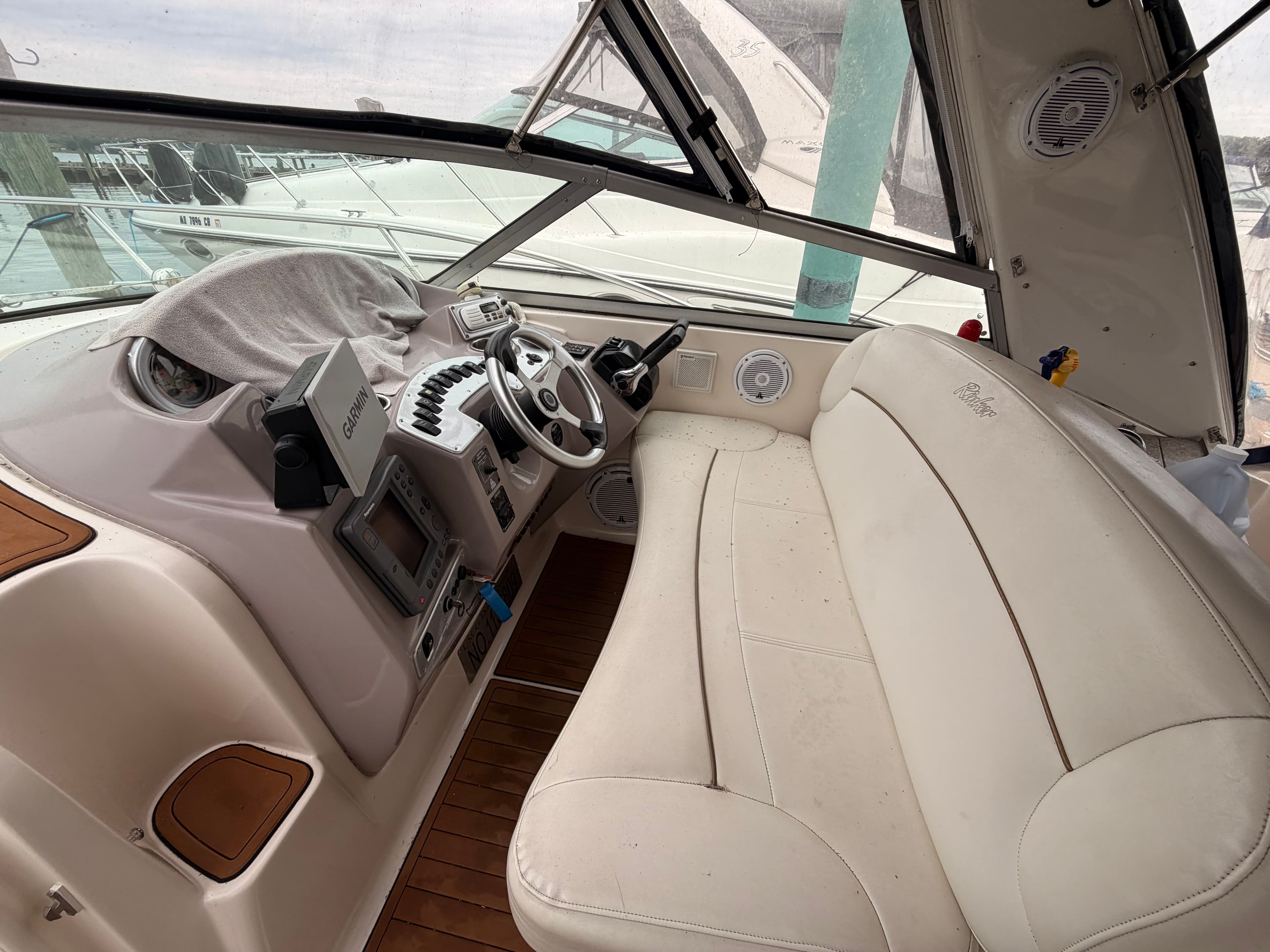 2004 Rinker Fiesta Vee 342 - 16