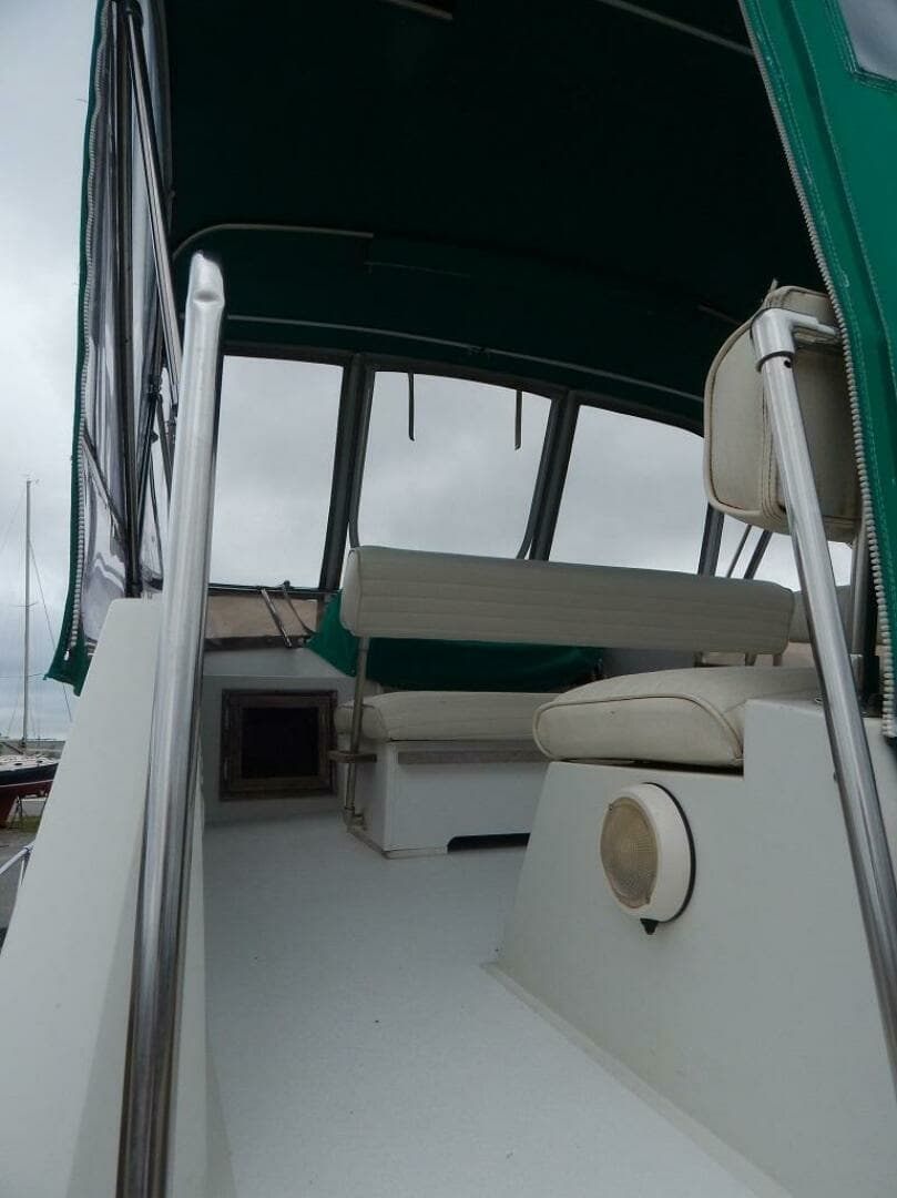 1983 Carver Mariner 2897 - Image 20