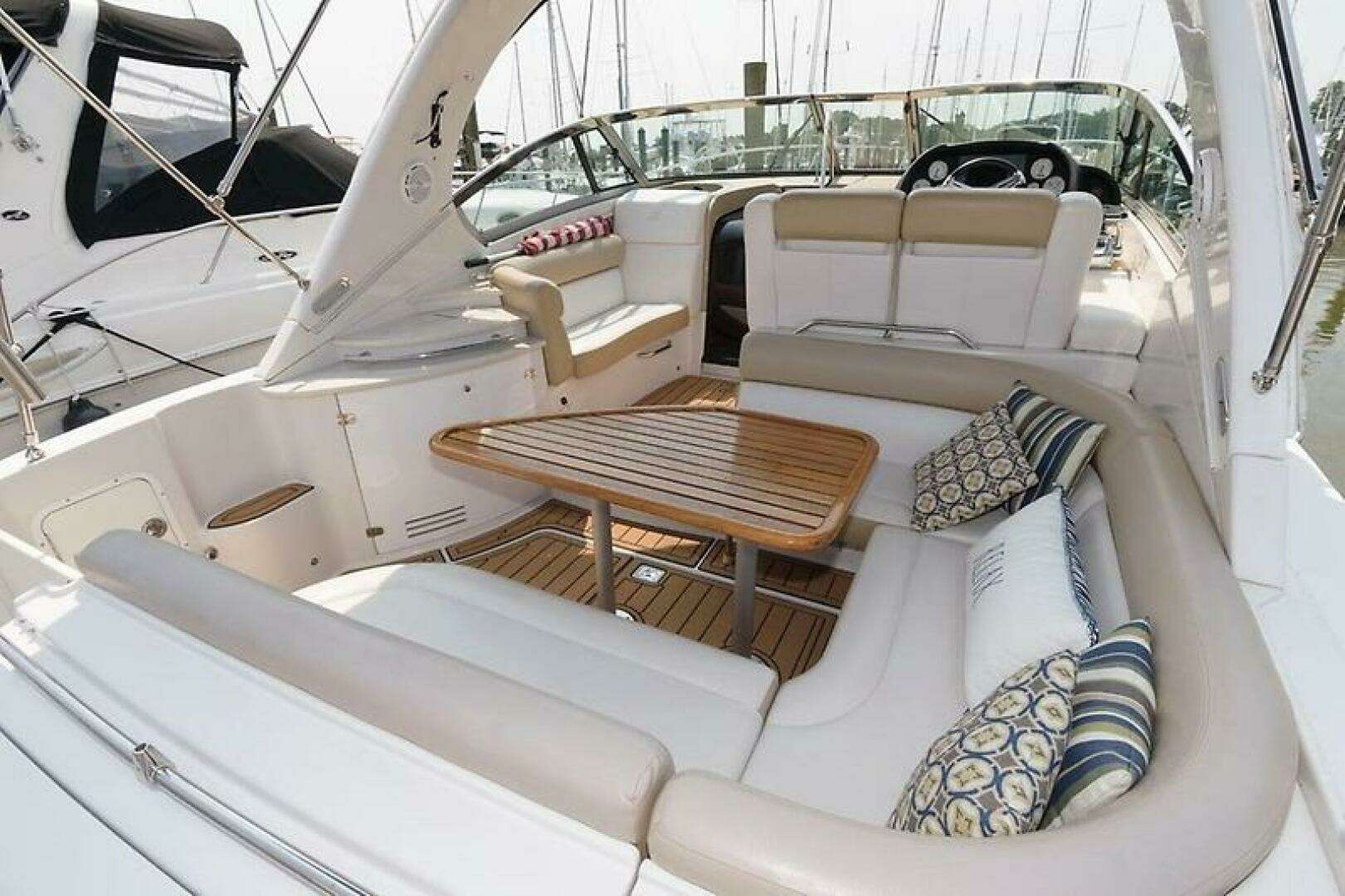 2009 Four Winns V338 - Image 4