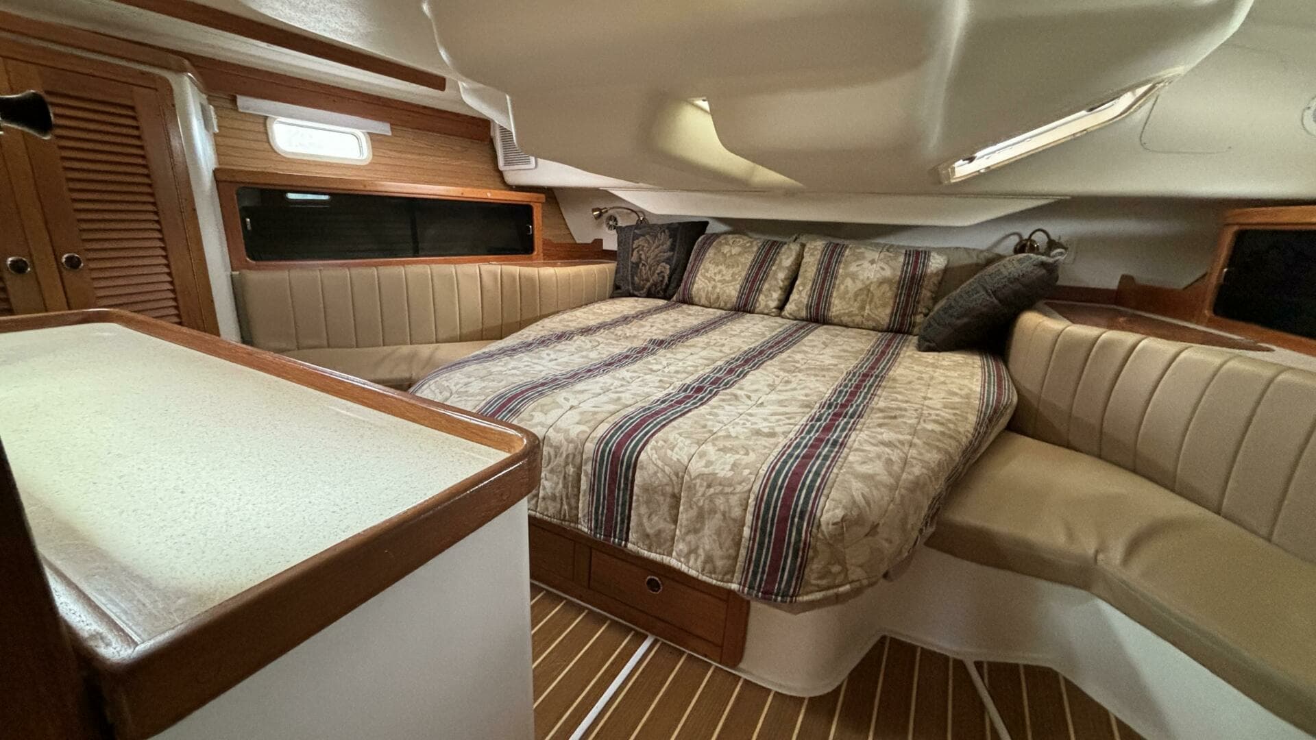 1997 Catalina 400 - Image 15
