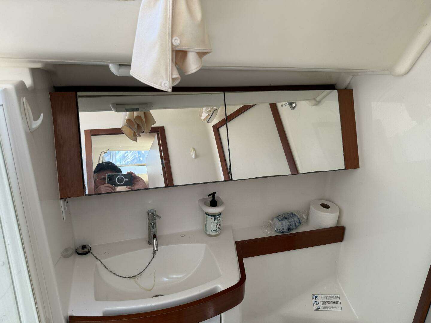 2010 Beneteau Oceanis 43 - Image 71