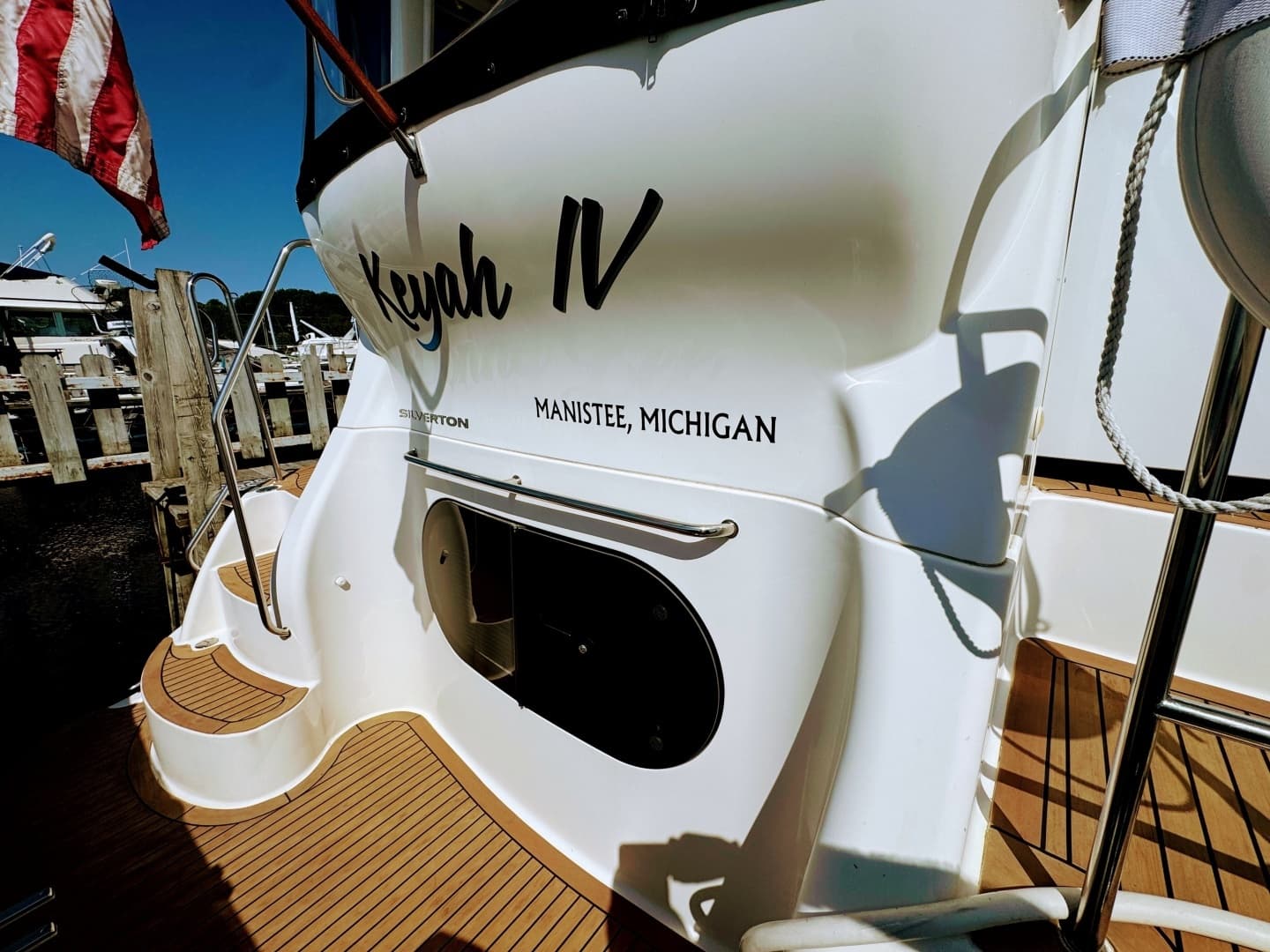 2002 Silverton 39 Motor Yacht - Image 34