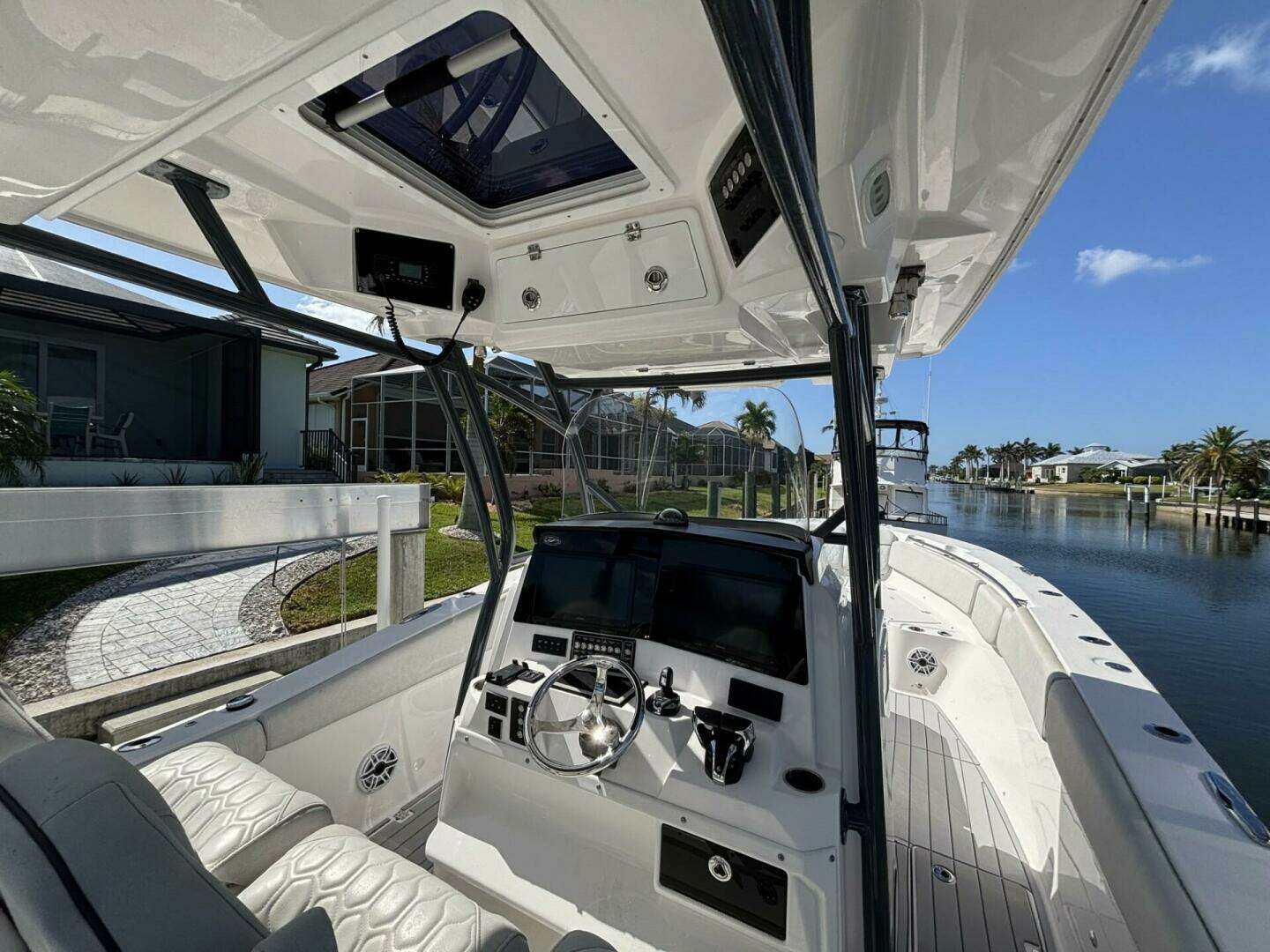 2023 Sea Fox 328 Commander - Image 7