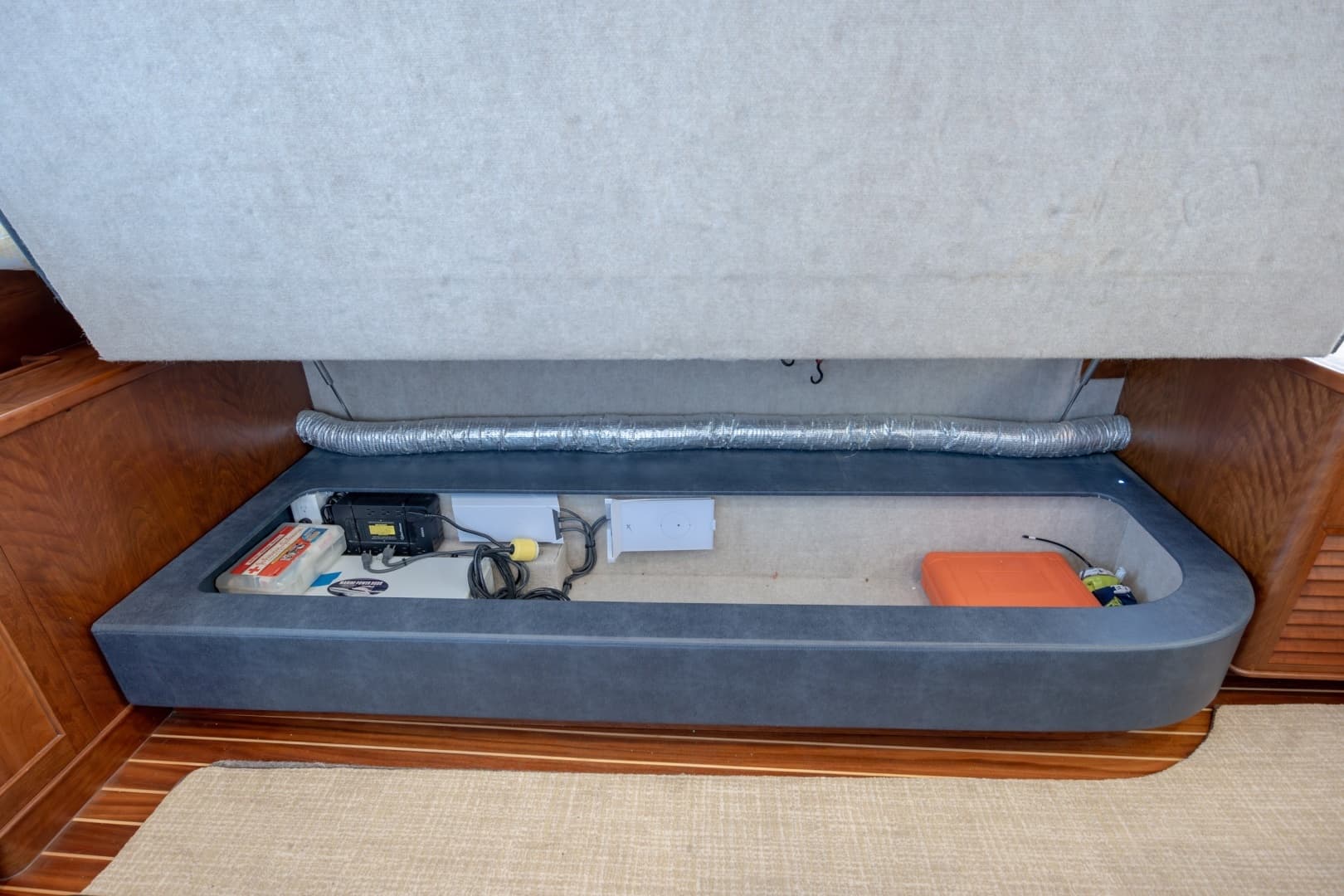 2015 Jarrett Bay Hardtop Express - Image 63