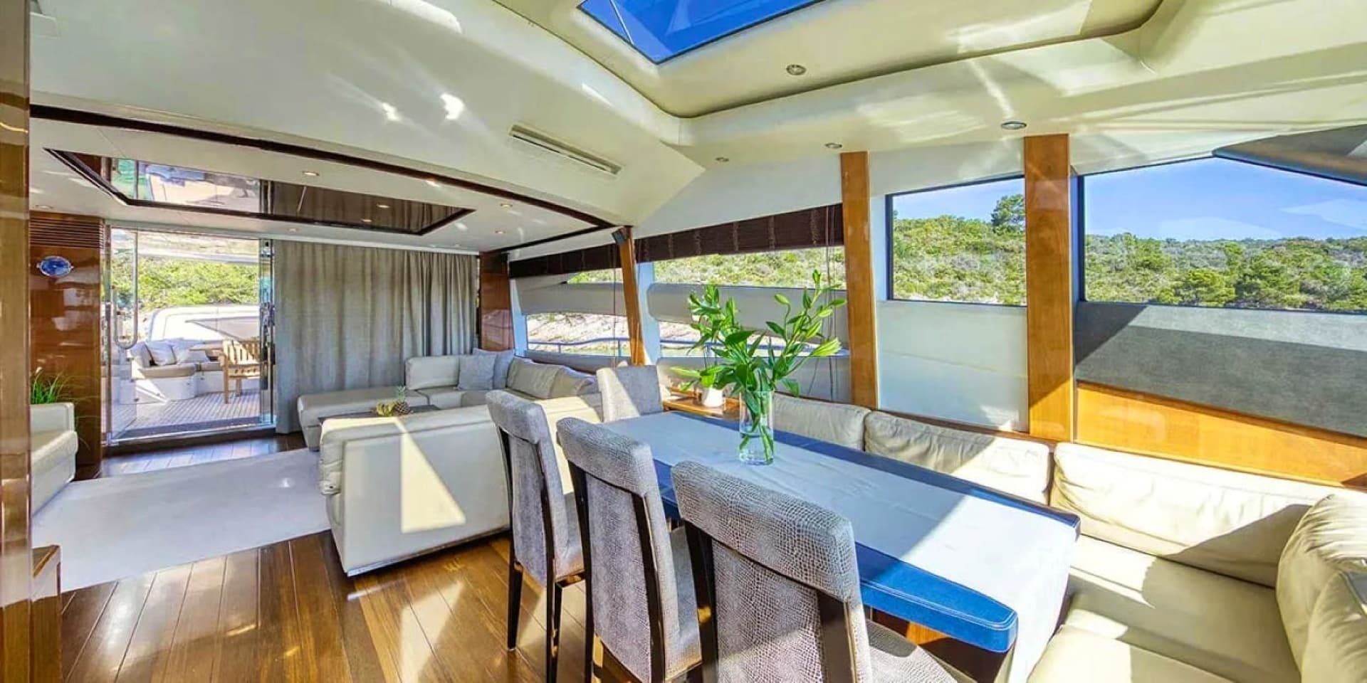 2011 Princess Yachts Princess V85 - Image 6