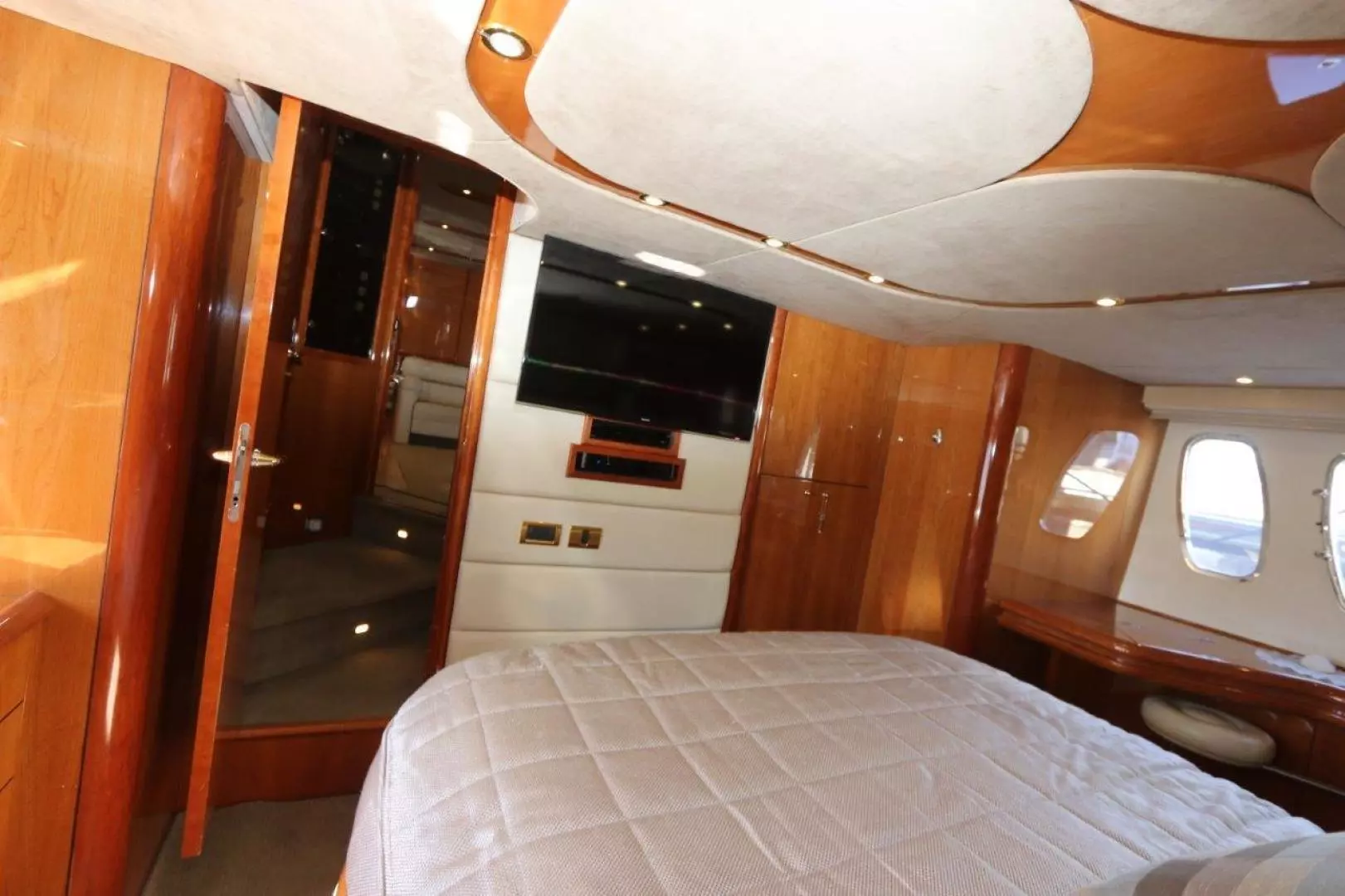 2004 Sunseeker Predator - Image 34