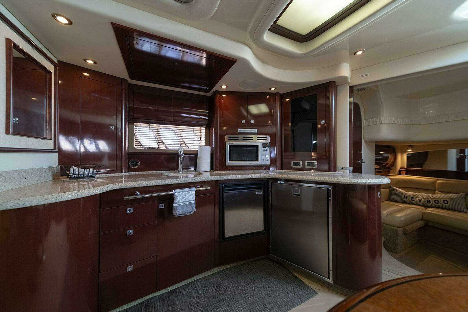 2008 Sea Ray 44 Sundancer - Image 21