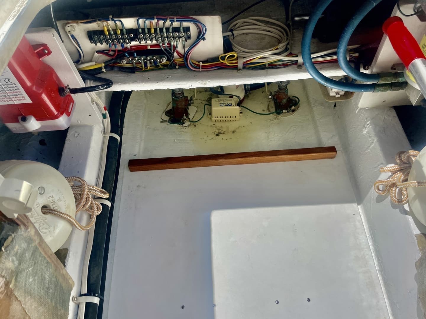 1968 Hatteras 34 Sportfisherman - Image 37