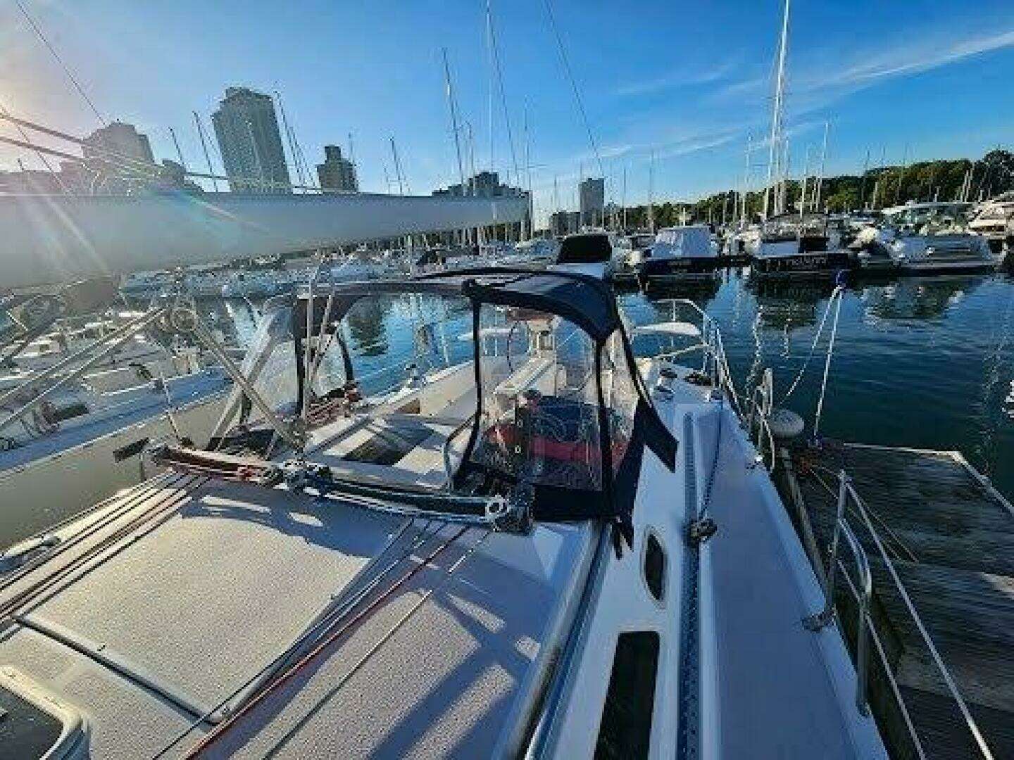 2001 Catalina 380 - Image 2