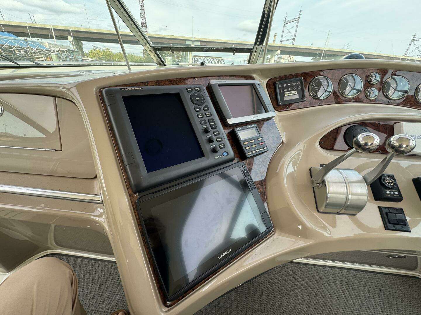 2001 Sea Ray 510 SUNDANCER - Image 14