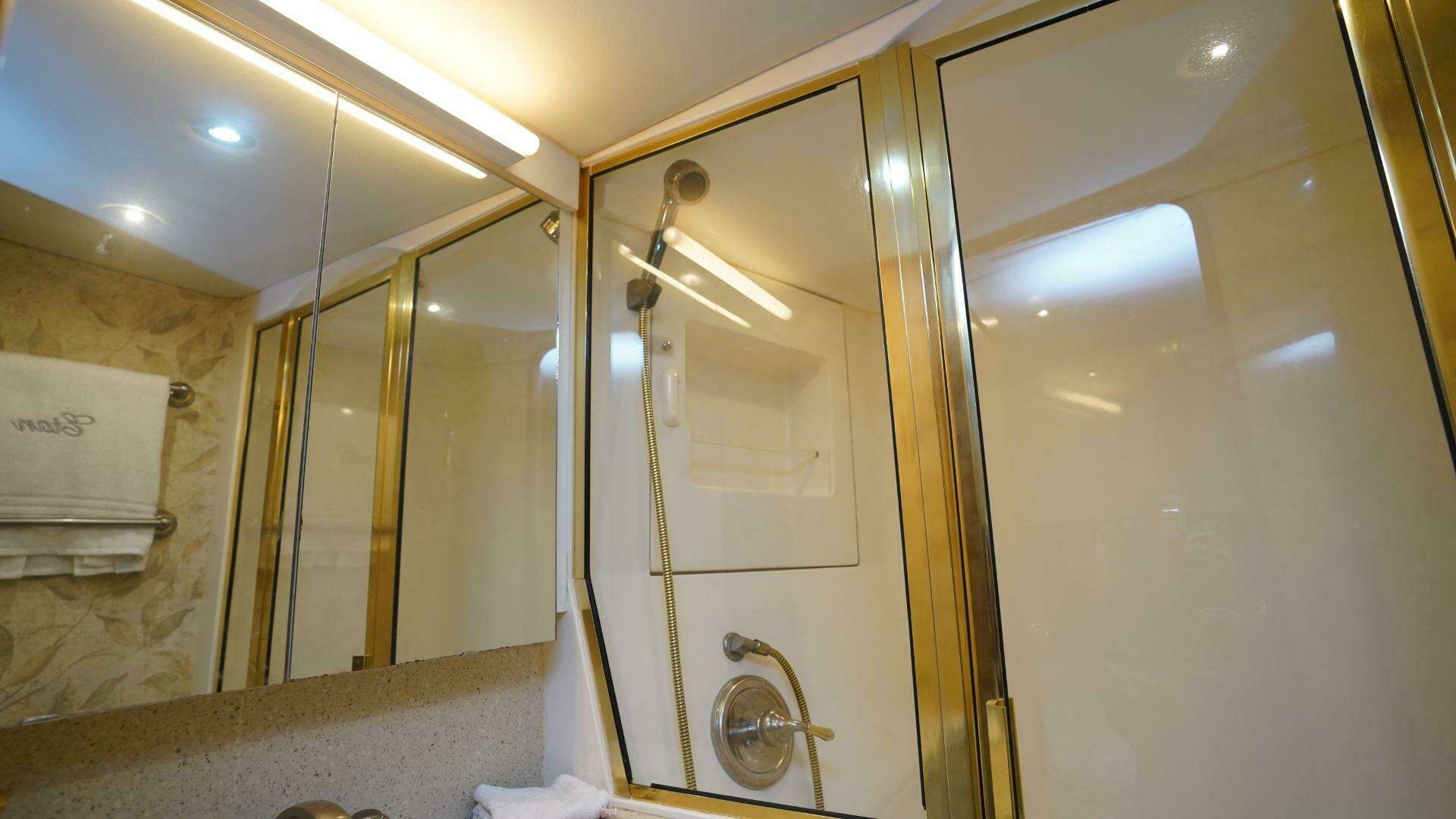2005 Ocean Yachts — - Image 11