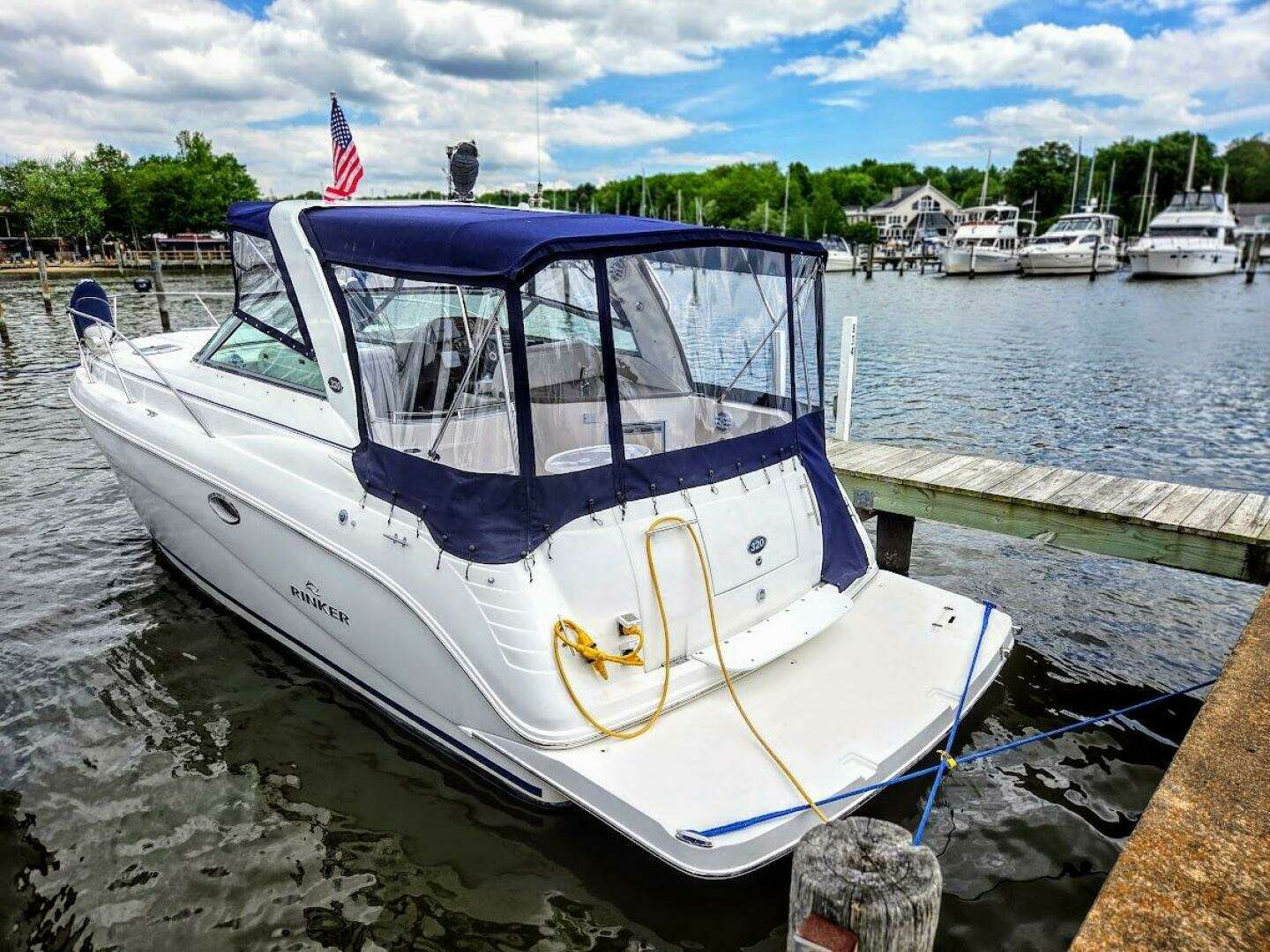 2007 Rinker 320 Express - Image 6