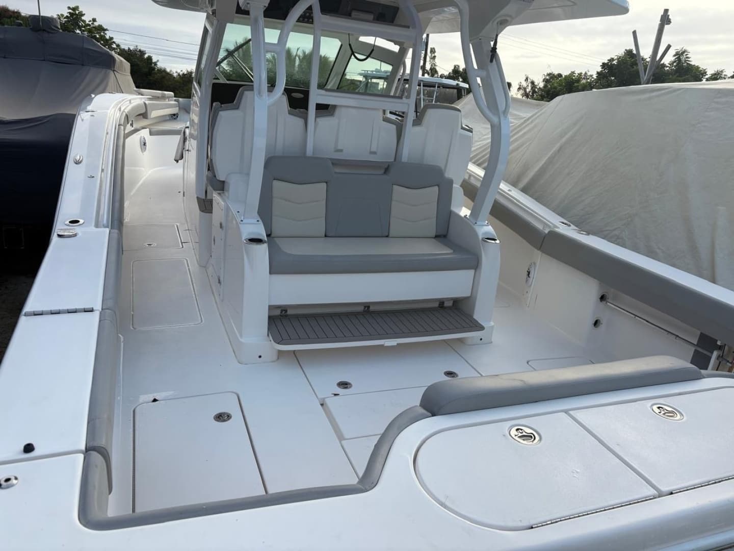 2022 Scout 380 LXF - Image 8