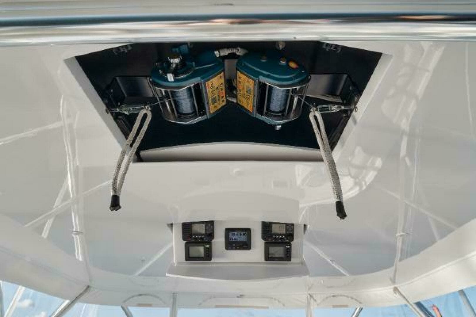 2018 Hatteras GT54 - Image 17