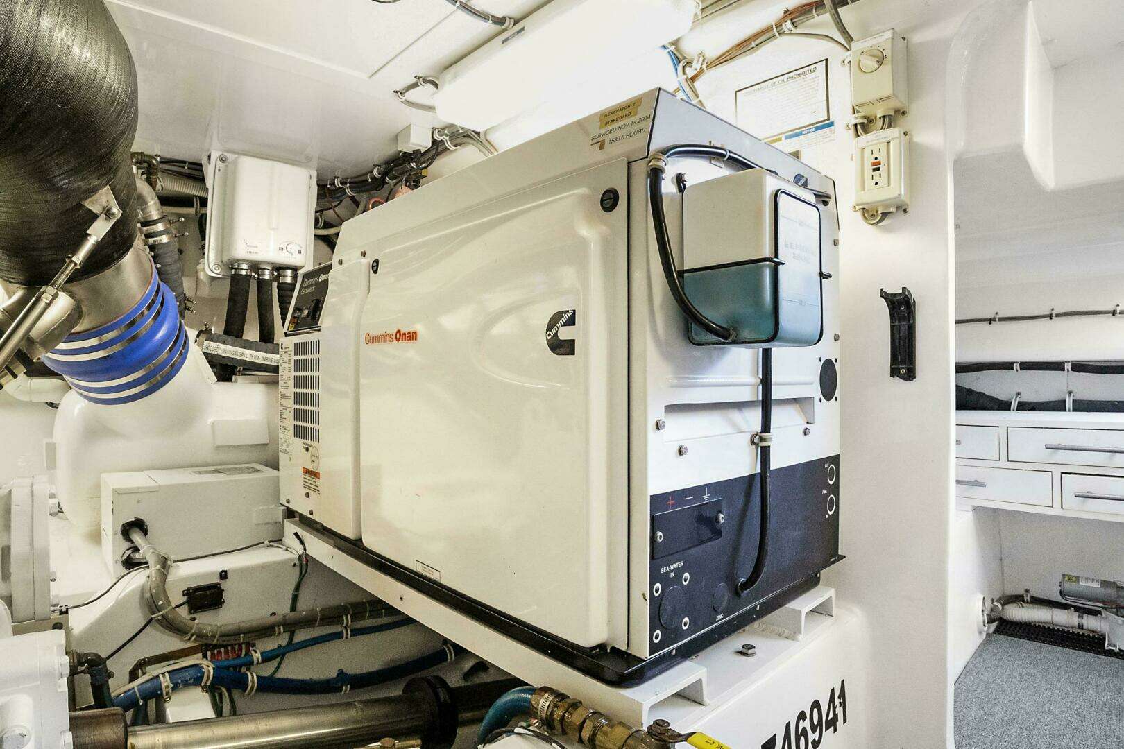 2016 Hatteras GT63 - Image 86