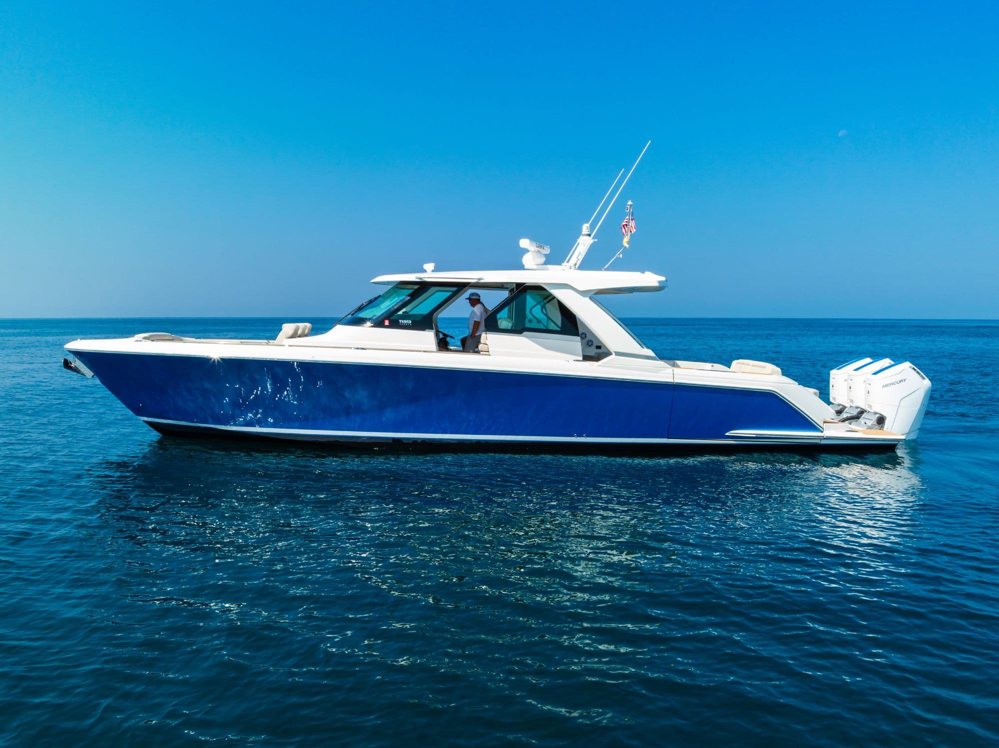 2022 Tiara Yachts 48 LS - 11