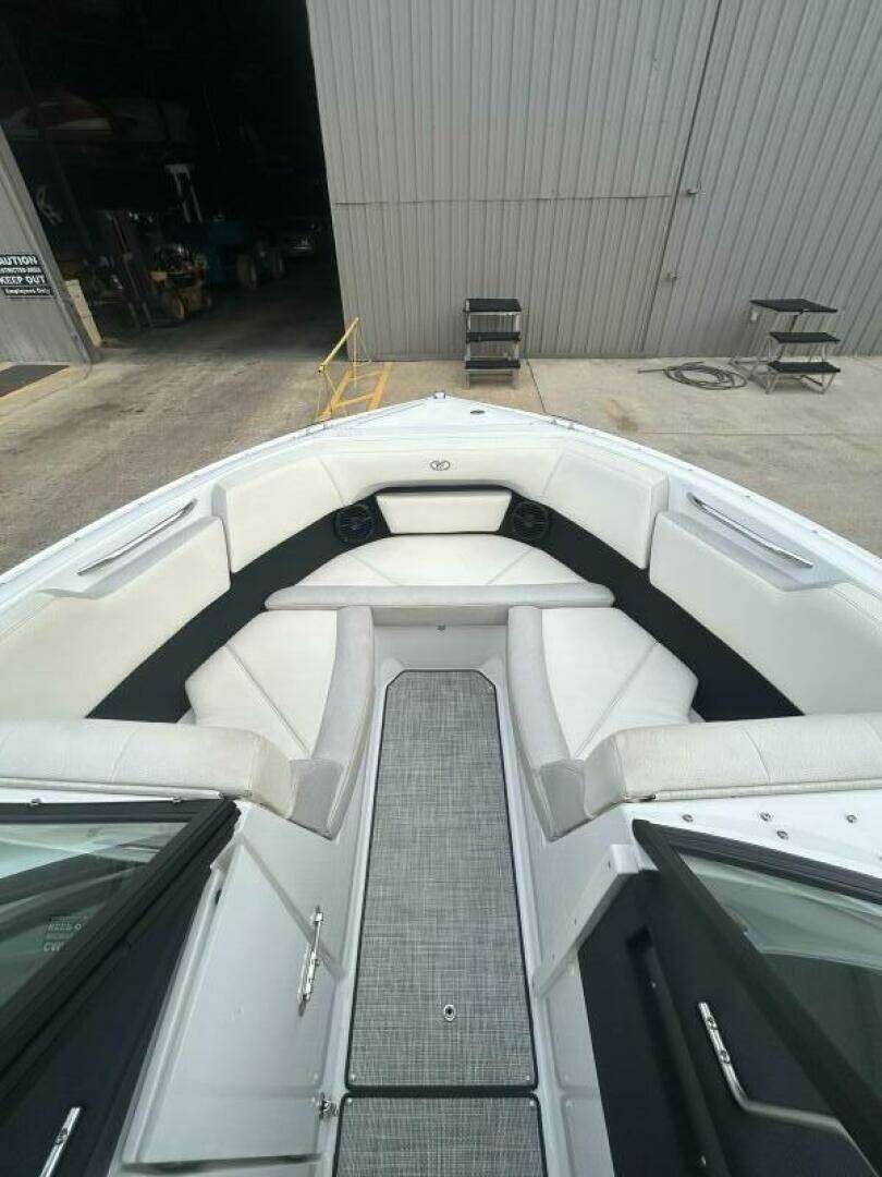 2020 Cobalt CS23 - Image 4