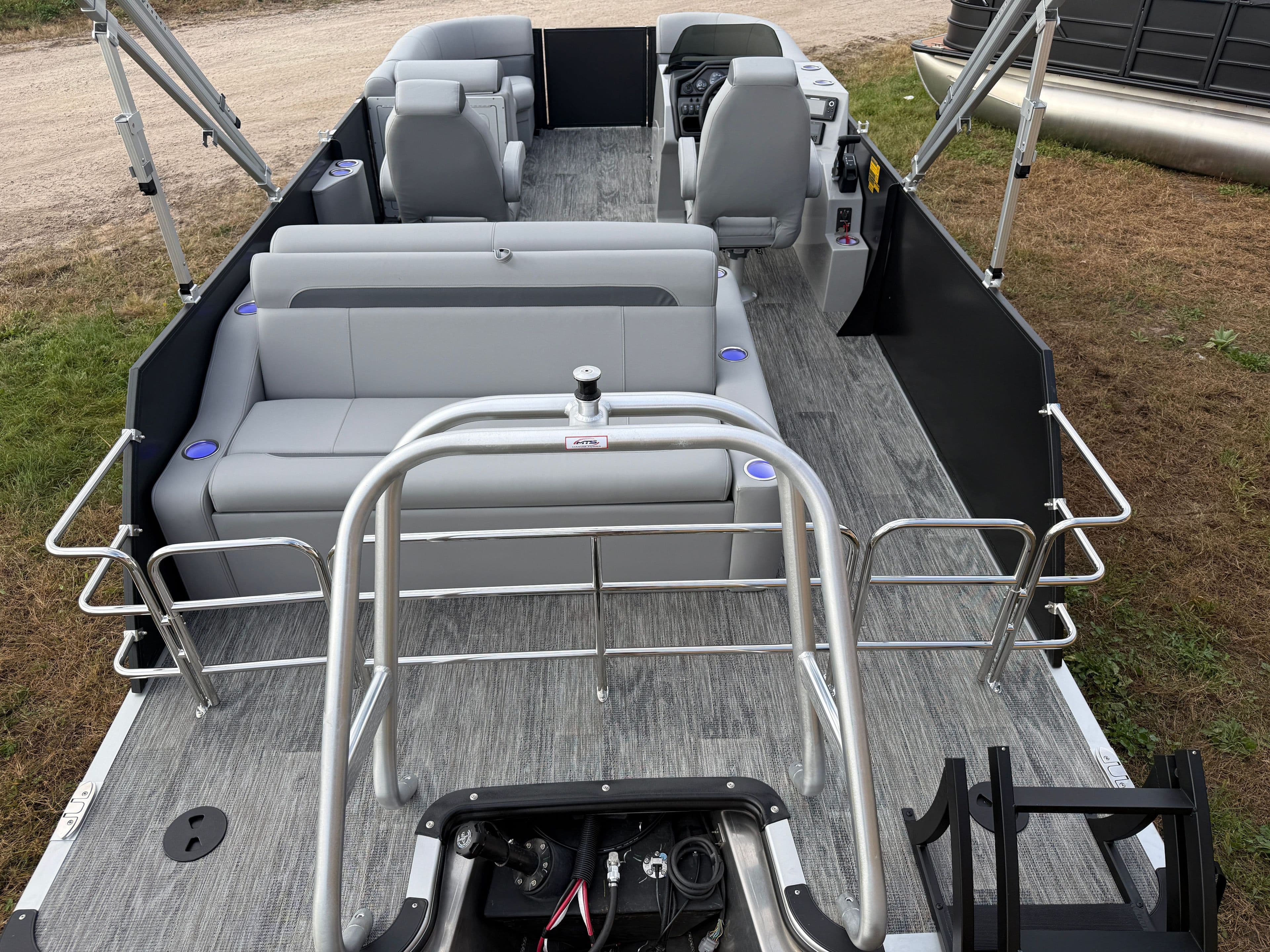 2026 Bentley Pontoons Legacy 220 Swingback Pontoon & Honda 4-Stroke EFI - 6