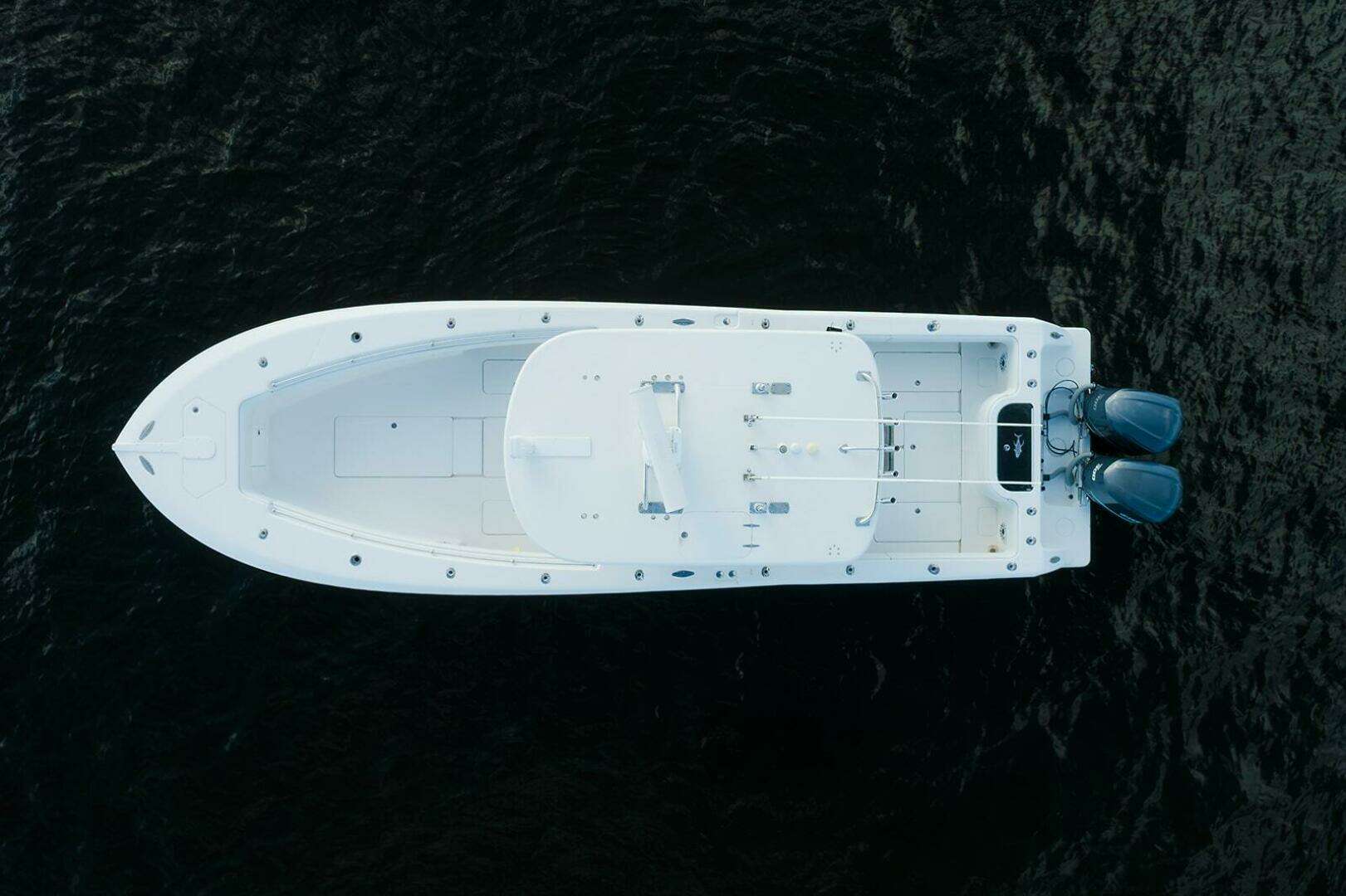 2007 Invincible 33 Open - Image 6