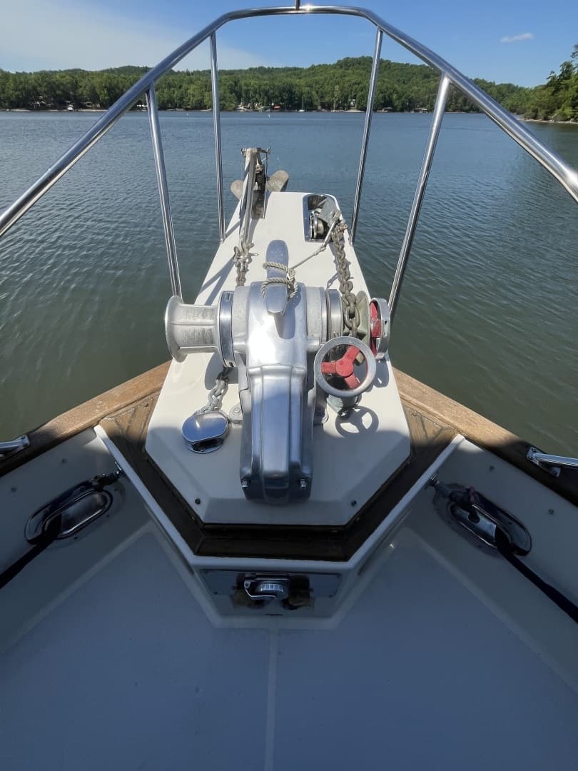 1987 Grand Banks 49 Motor Yacht - Image 11