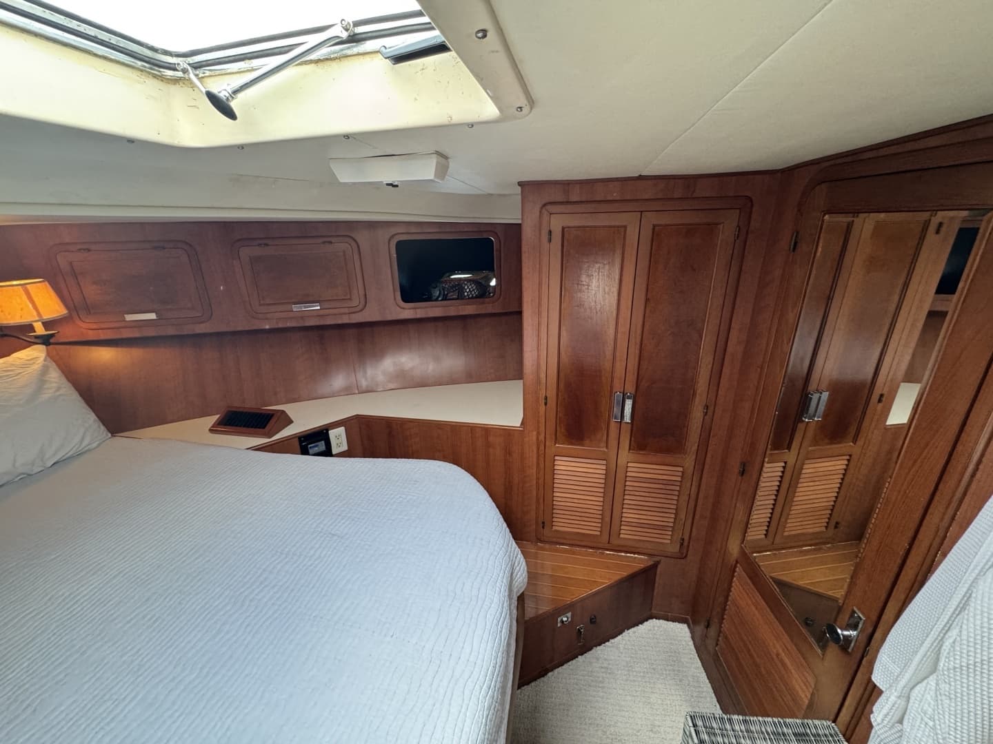 1989 Ricker 48 Convertible - Image 52