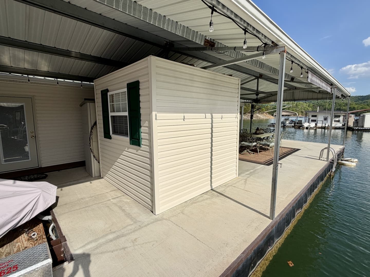 2002 Custom 20 x 53 Floating Cabin - Approx 999/sqft - Image 15