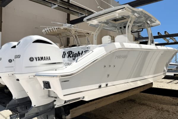 2020 Pursuit S328 - Image 1