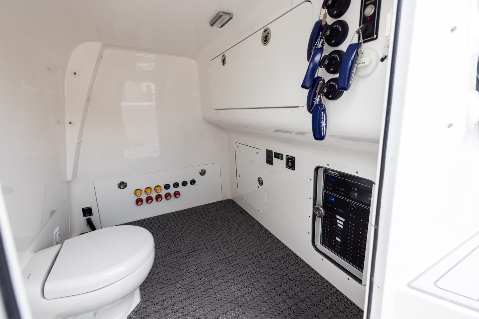 2023 Invincible 37 Catamaran - Image 43