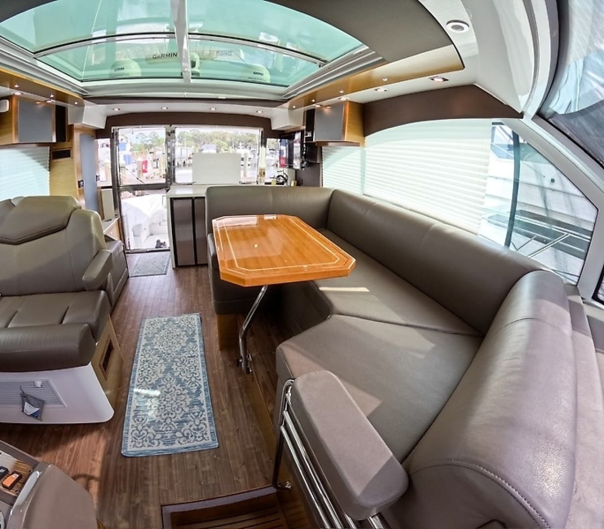 2016 Cruisers Yachts Cantius - Image 36