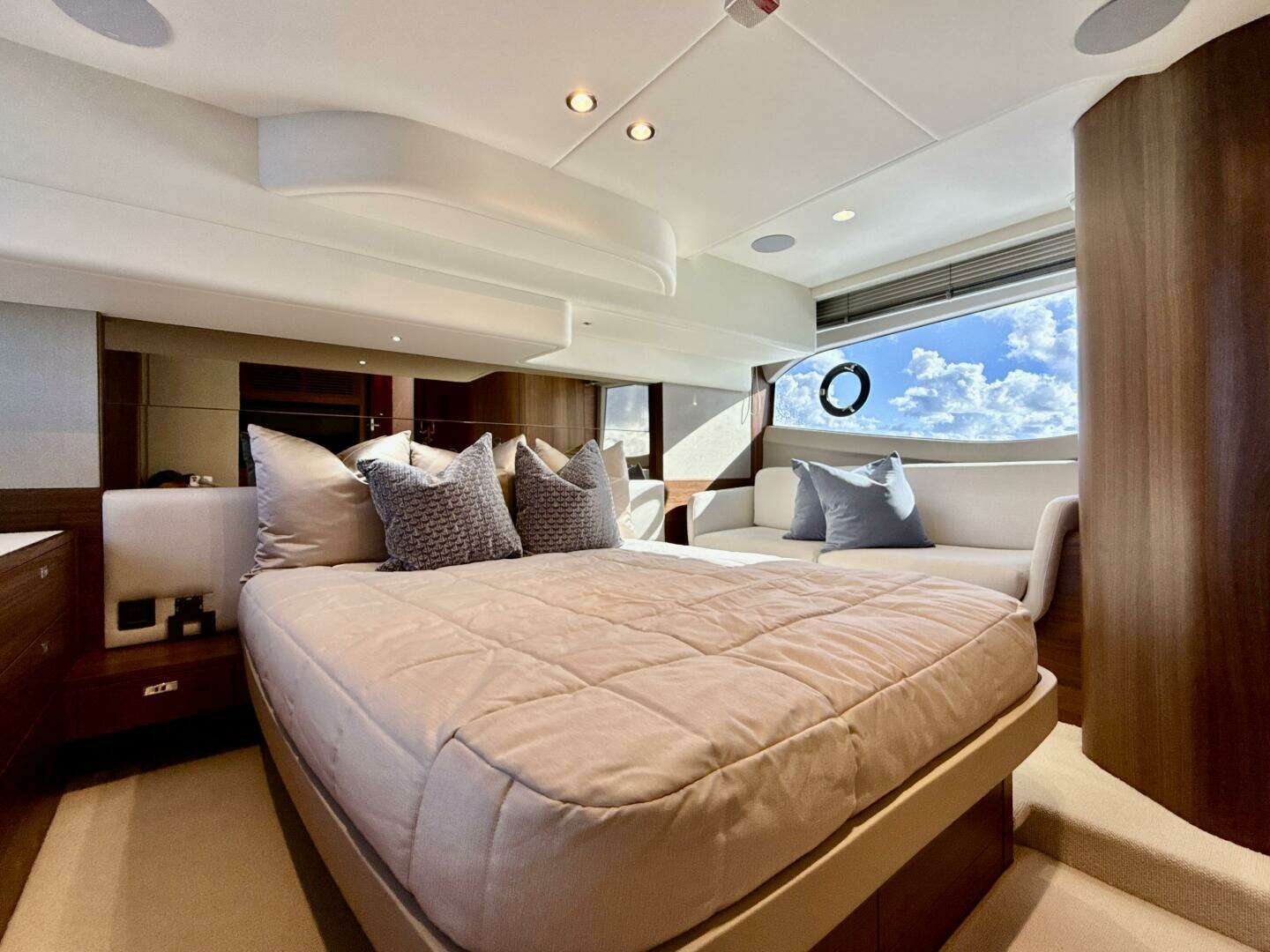 2026 Princess F50 - Image 25