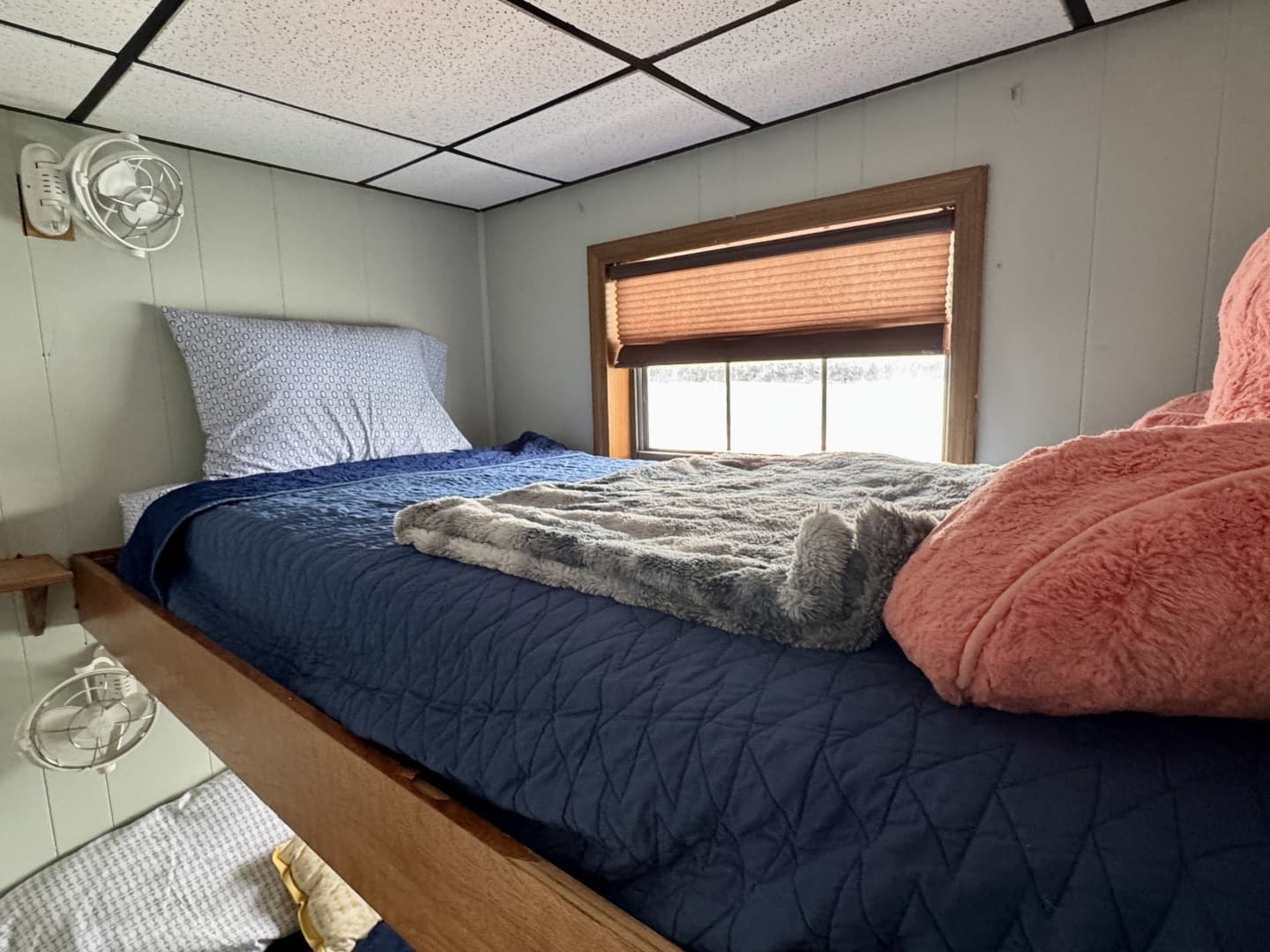 1978 Custom 18 x 24 Off-Grid Floating Cabin Approx 385sqft - Image 31