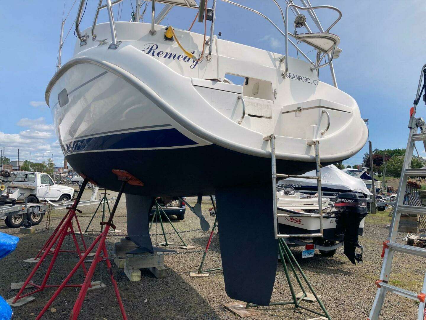 2000 Hunter 320 - Image 4