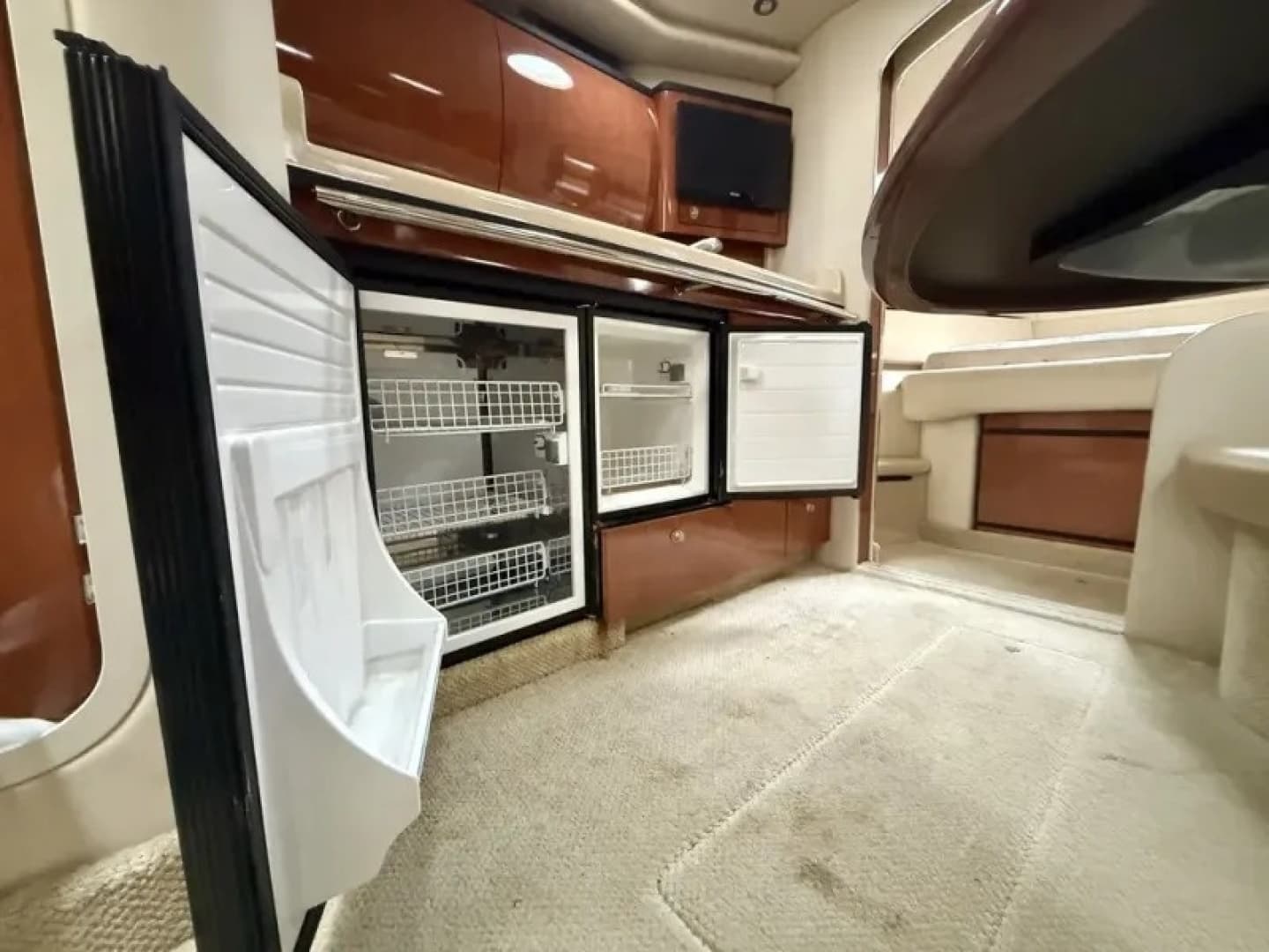 2004 Sea Ray 360 SUNDANCER - Image 44