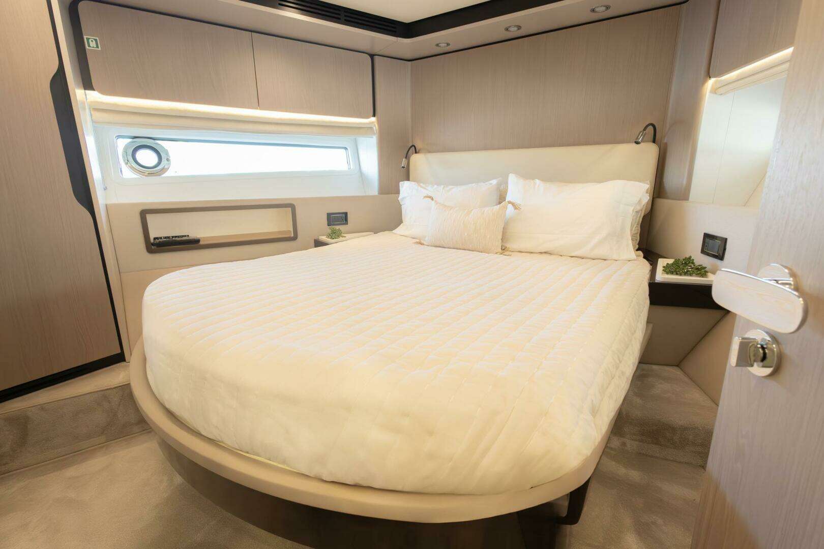 2021 Azimut Fly - Image 41