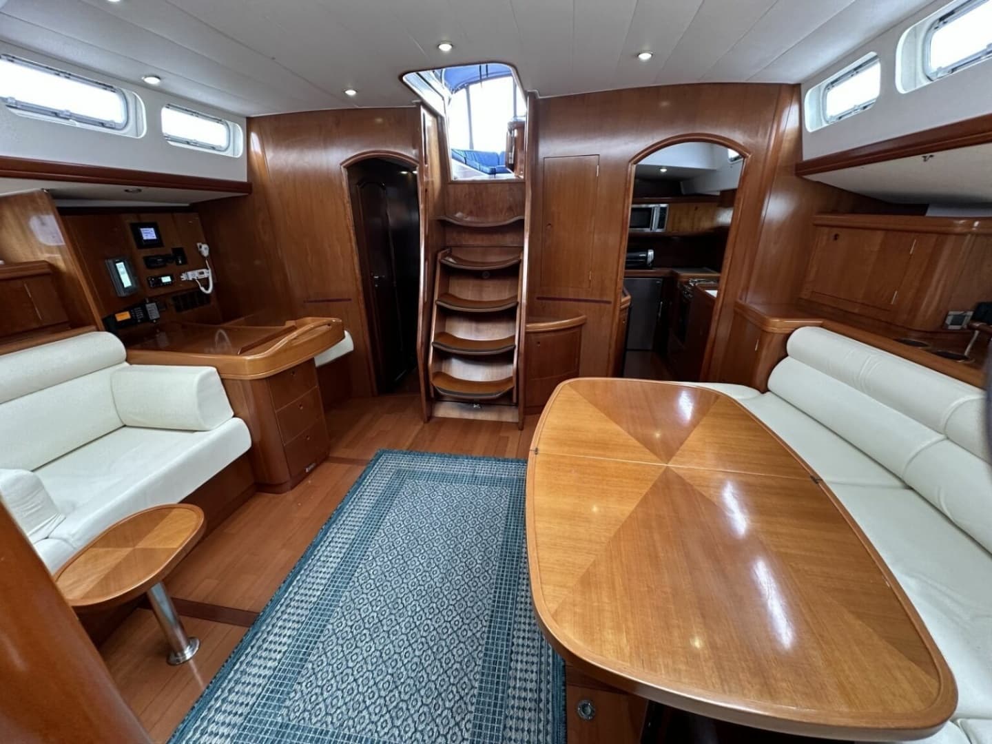 2003 Beneteau 57 - Image 17
