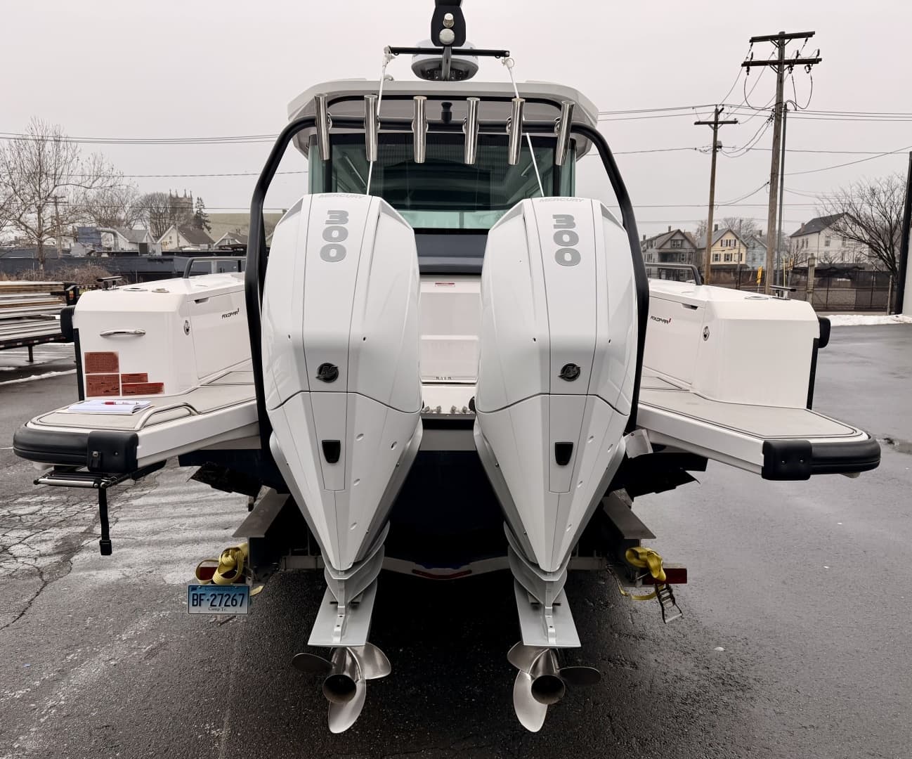 2021 Axopar 37 XC Cross Cabin - Image 4