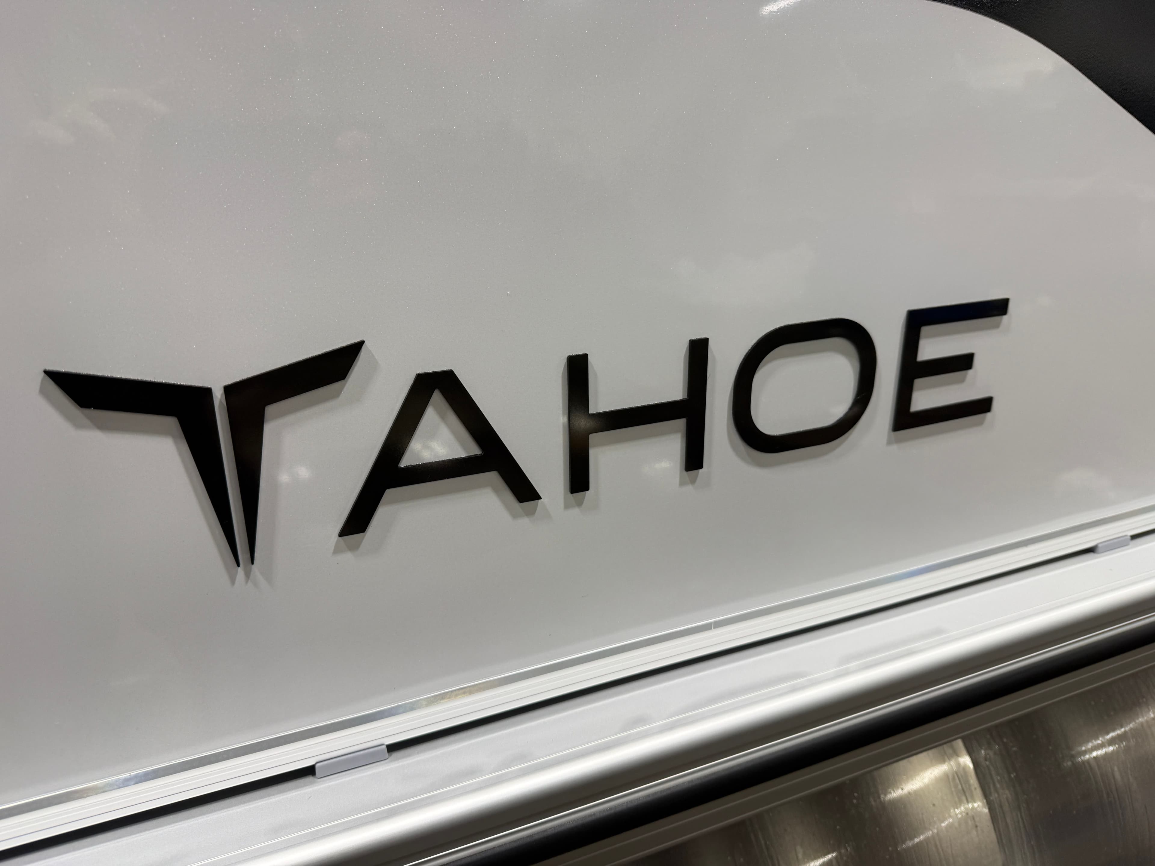2026 Tahoe Sport Rear Fish 2185 & 4-Stroke $32995 - 33
