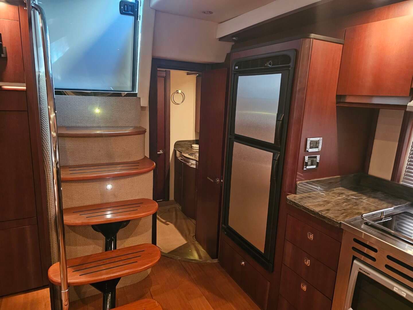 2012 Sea Ray 50 SUNDANCER - Image 41