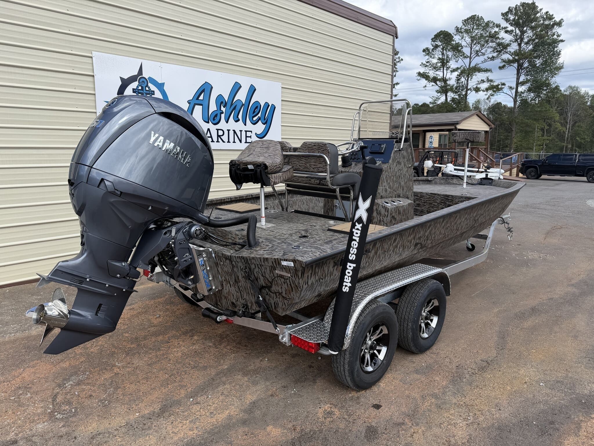 2026 Xpress Hyper-Lift Bay Series 210 BAY - 9