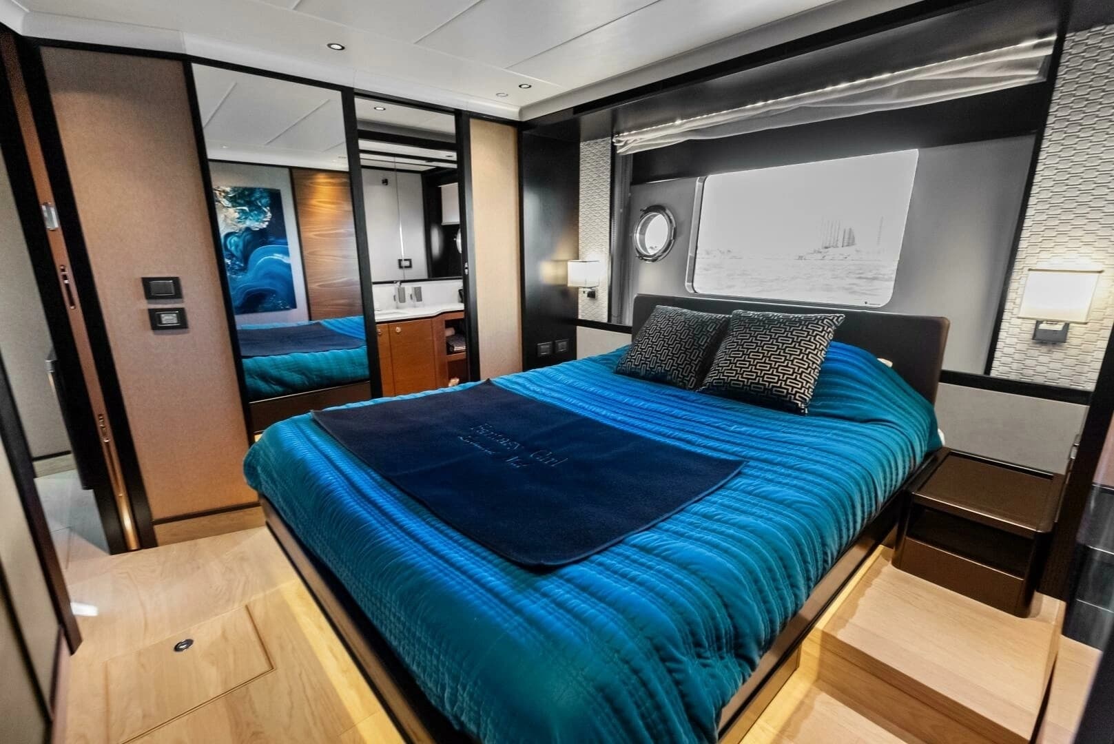 2025 Absolute 75 Navetta - Image 21